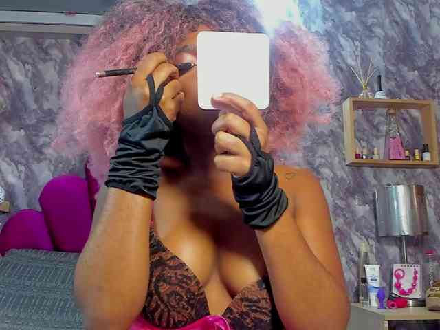 EMMA_PARIS webcam