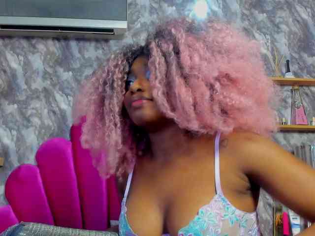 EMMA_PARIS webcam