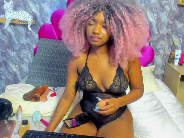 EMMA_PARIS webcam