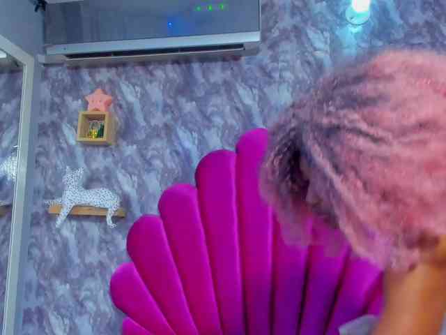 EMMA_PARIS webcam