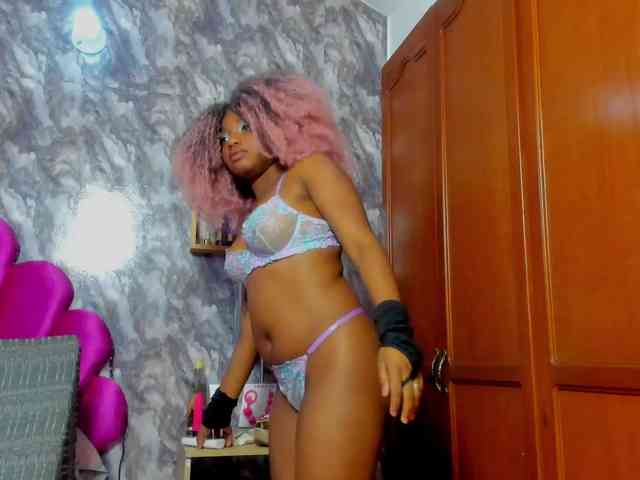 EMMA_PARIS webcam