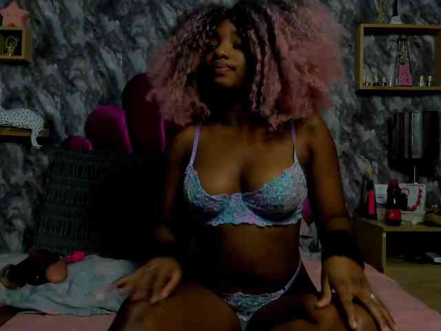 EMMA_PARIS webcam