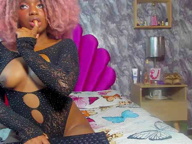 EMMA_PARIS webcam