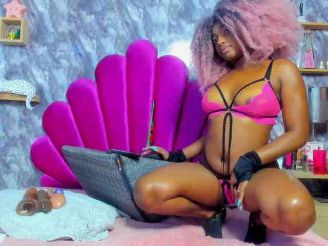 EMMA_PARIS webcam
