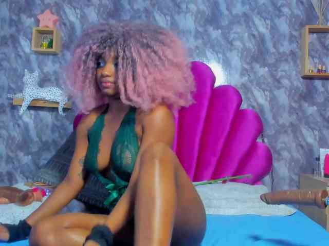 EMMA_PARIS webcam