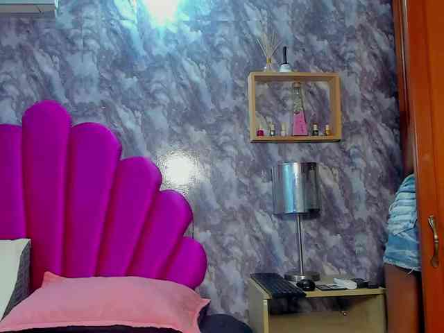 EMMA_PARIS webcam
