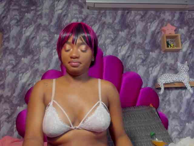 EMMA_PARIS webcam
