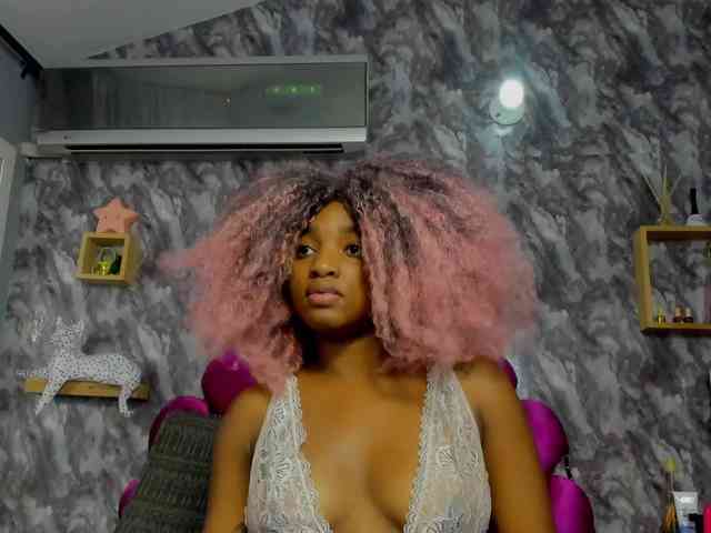 EMMA_PARIS webcam