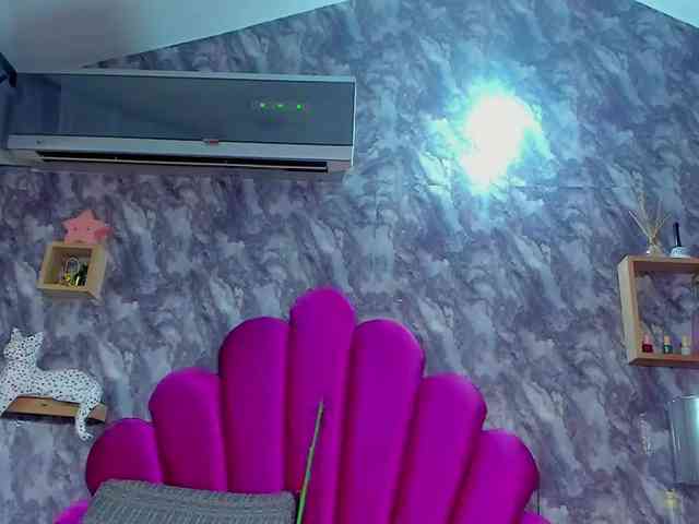 EMMA_PARIS webcam