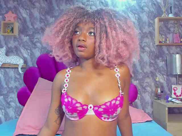 EMMA_PARIS webcam