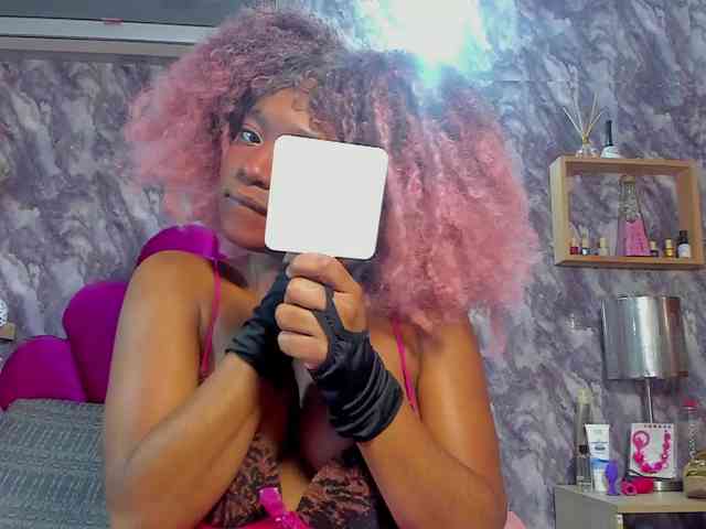 EMMA_PARIS webcam