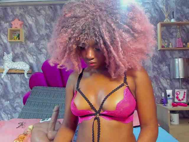 EMMA_PARIS webcam