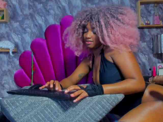 EMMA_PARIS webcam