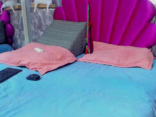 EMMA_PARIS webcam
