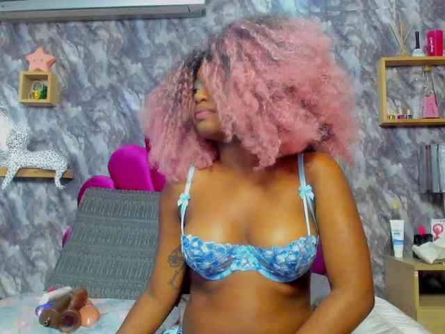 EMMA_PARIS webcam