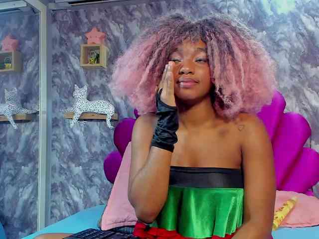EMMA_PARIS webcam