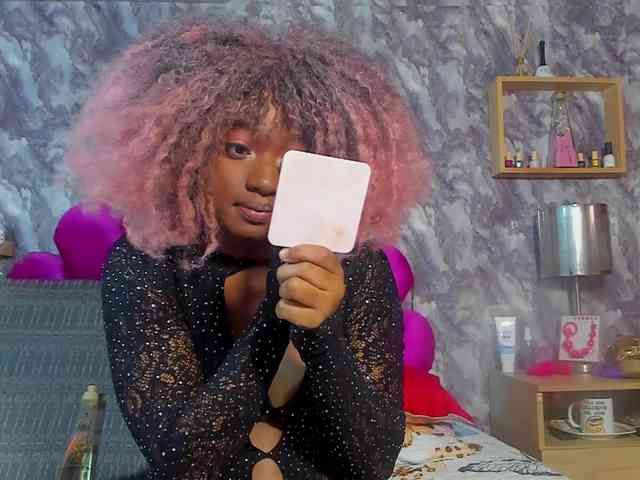 EMMA_PARIS webcam