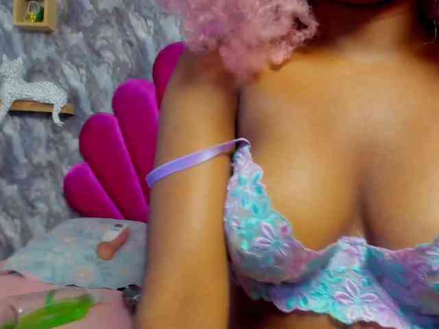 EMMA_PARIS webcam