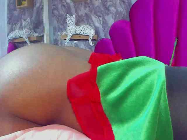 EMMA_PARIS webcam