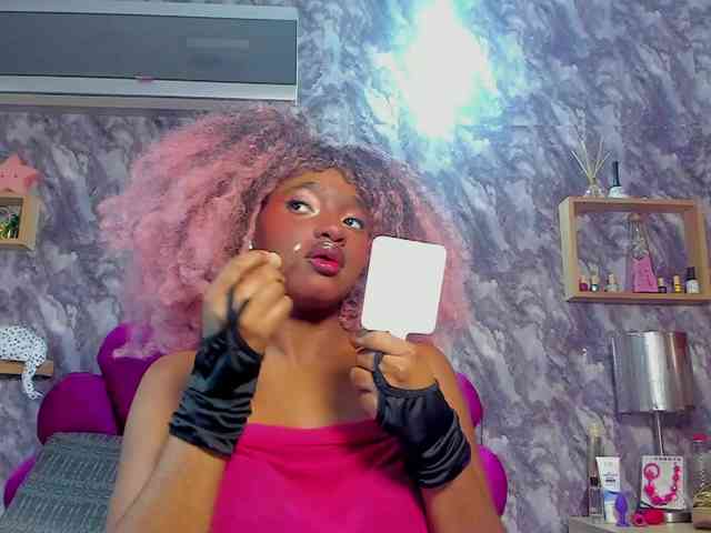 EMMA_PARIS webcam