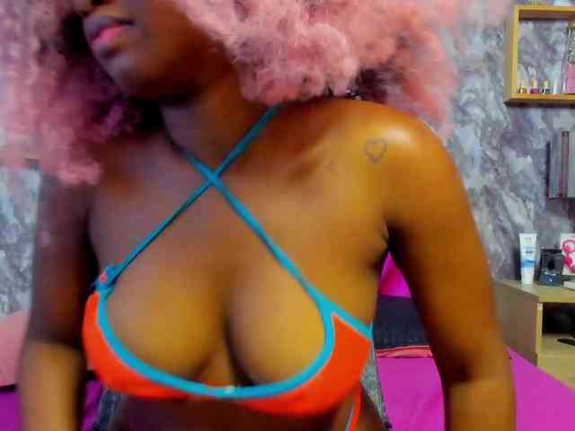 EMMA_PARIS webcam