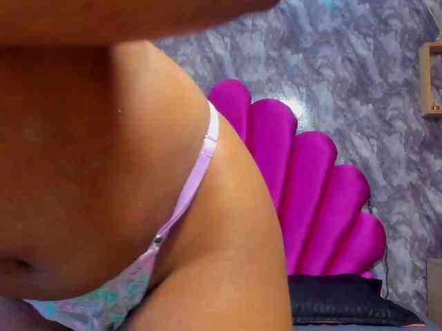 EMMA_PARIS webcam