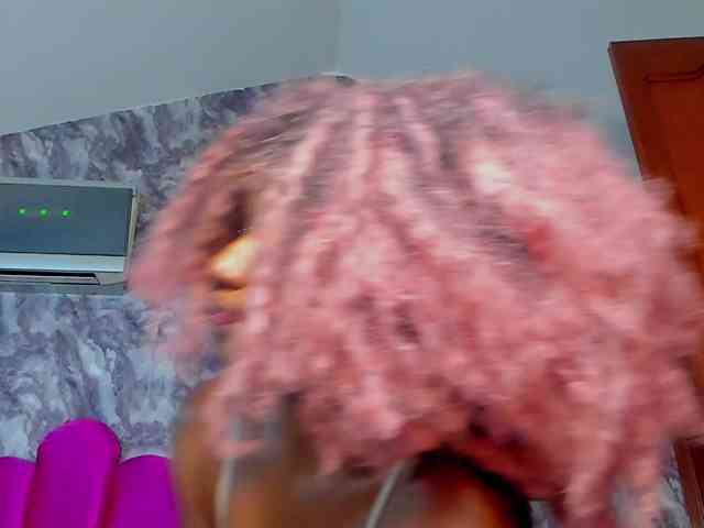 EMMA_PARIS webcam