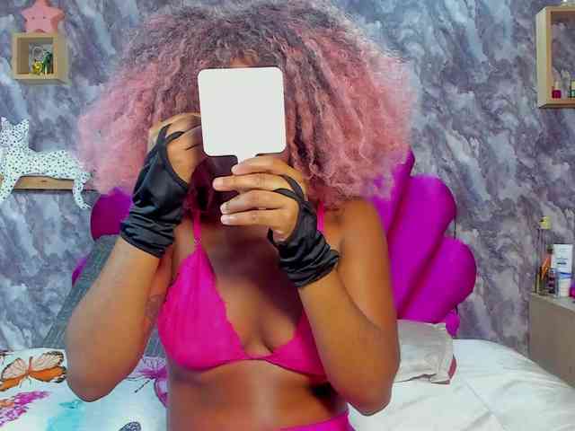 EMMA_PARIS webcam
