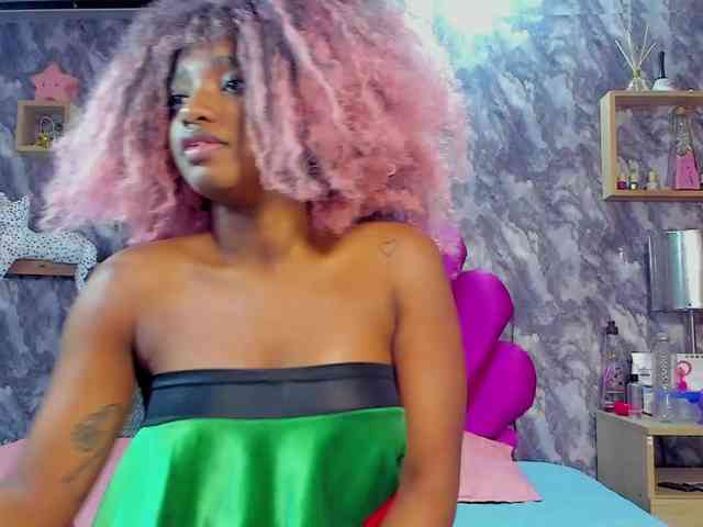 EMMA_PARIS webcam