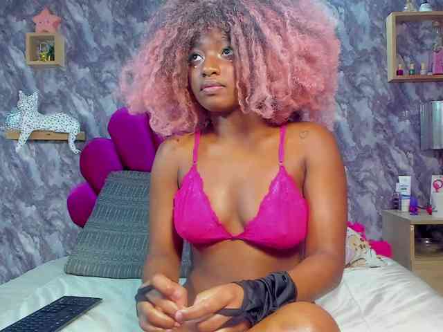 EMMA_PARIS webcam