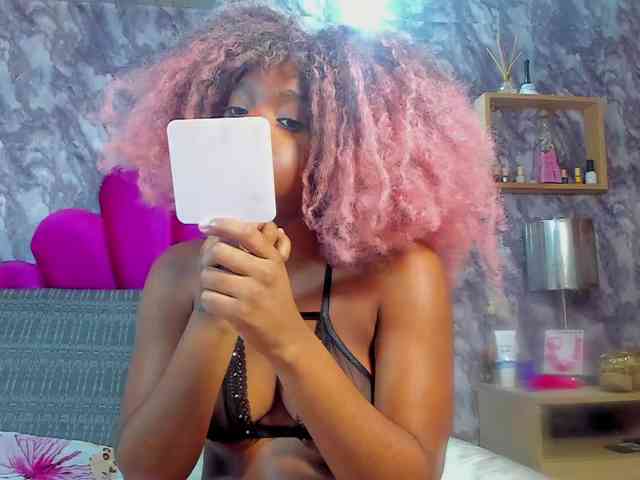 EMMA_PARIS webcam