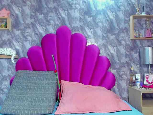 EMMA_PARIS webcam