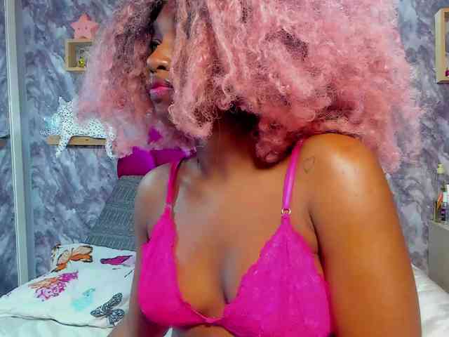 EMMA_PARIS webcam