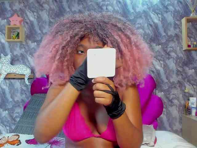 EMMA_PARIS webcam