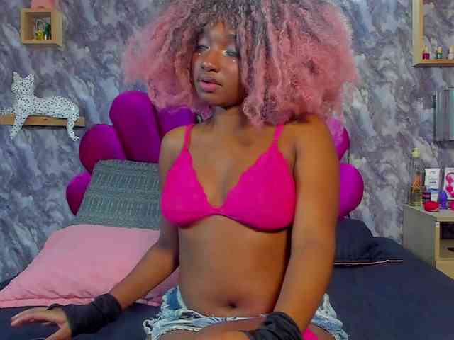 EMMA_PARIS webcam