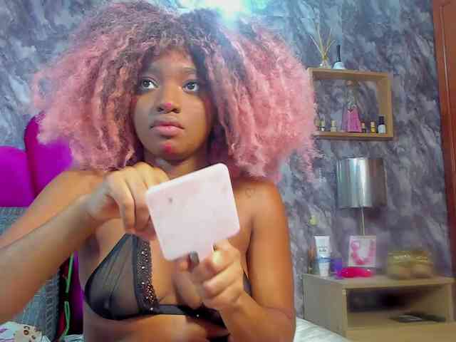 EMMA_PARIS webcam
