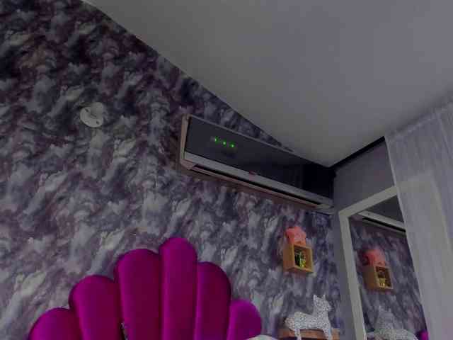 EMMA_PARIS webcam