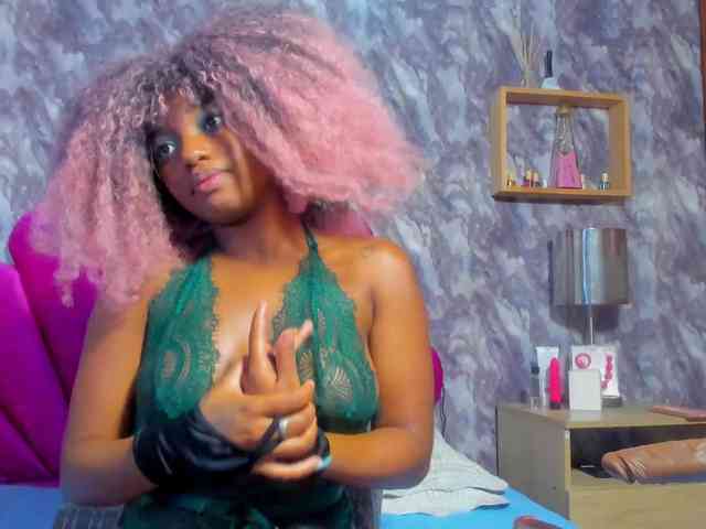 EMMA_PARIS webcam