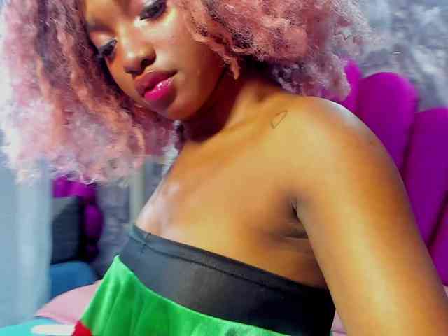 EMMA_PARIS webcam