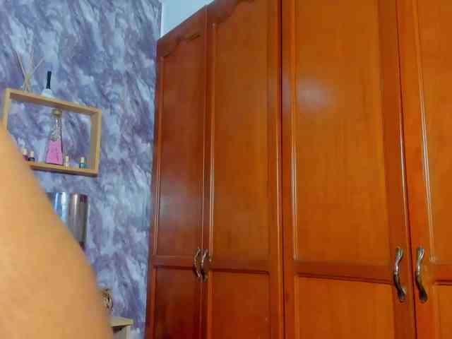 EMMA_PARIS webcam