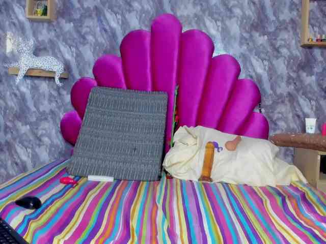 EMMA_PARIS webcam