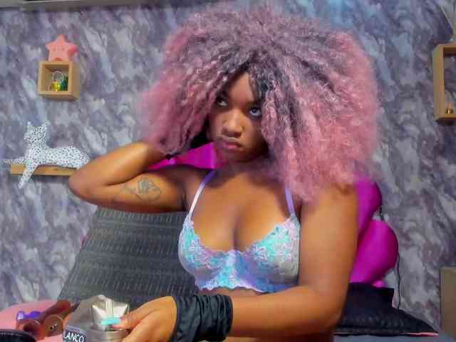EMMA_PARIS webcam
