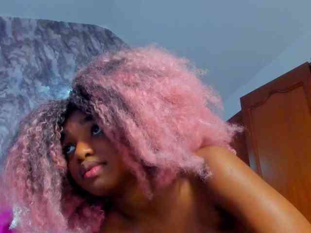 EMMA_PARIS webcam
