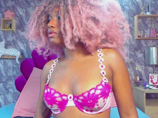 EMMA_PARIS webcam