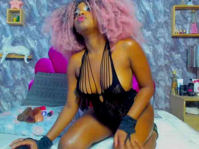 EMMA_PARIS webcam