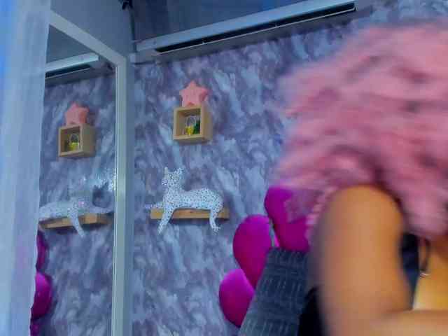 EMMA_PARIS webcam