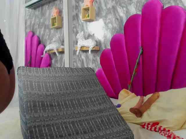 EMMA_PARIS webcam