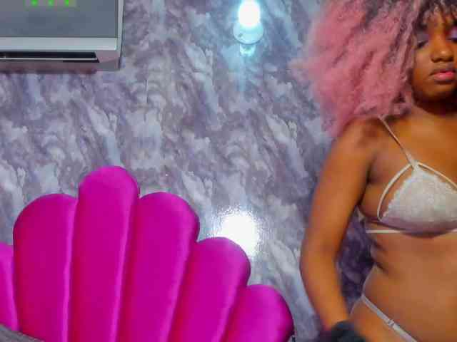 EMMA_PARIS webcam