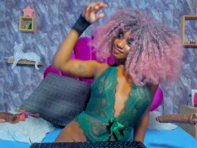 EMMA_PARIS webcam