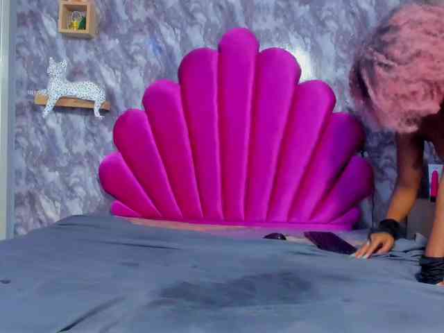 EMMA_PARIS webcam